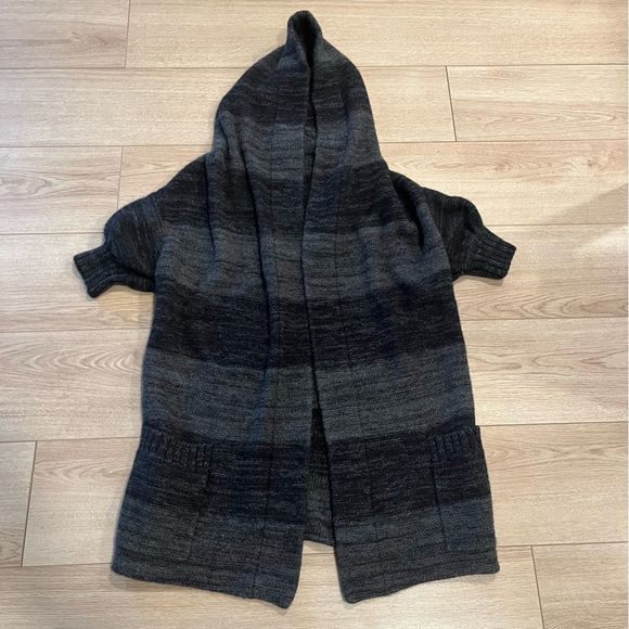 Vince Cashmere Wool Black Striped Short Sleeve Open Front Hooded Cardigan Size S - Picture 1 of 4